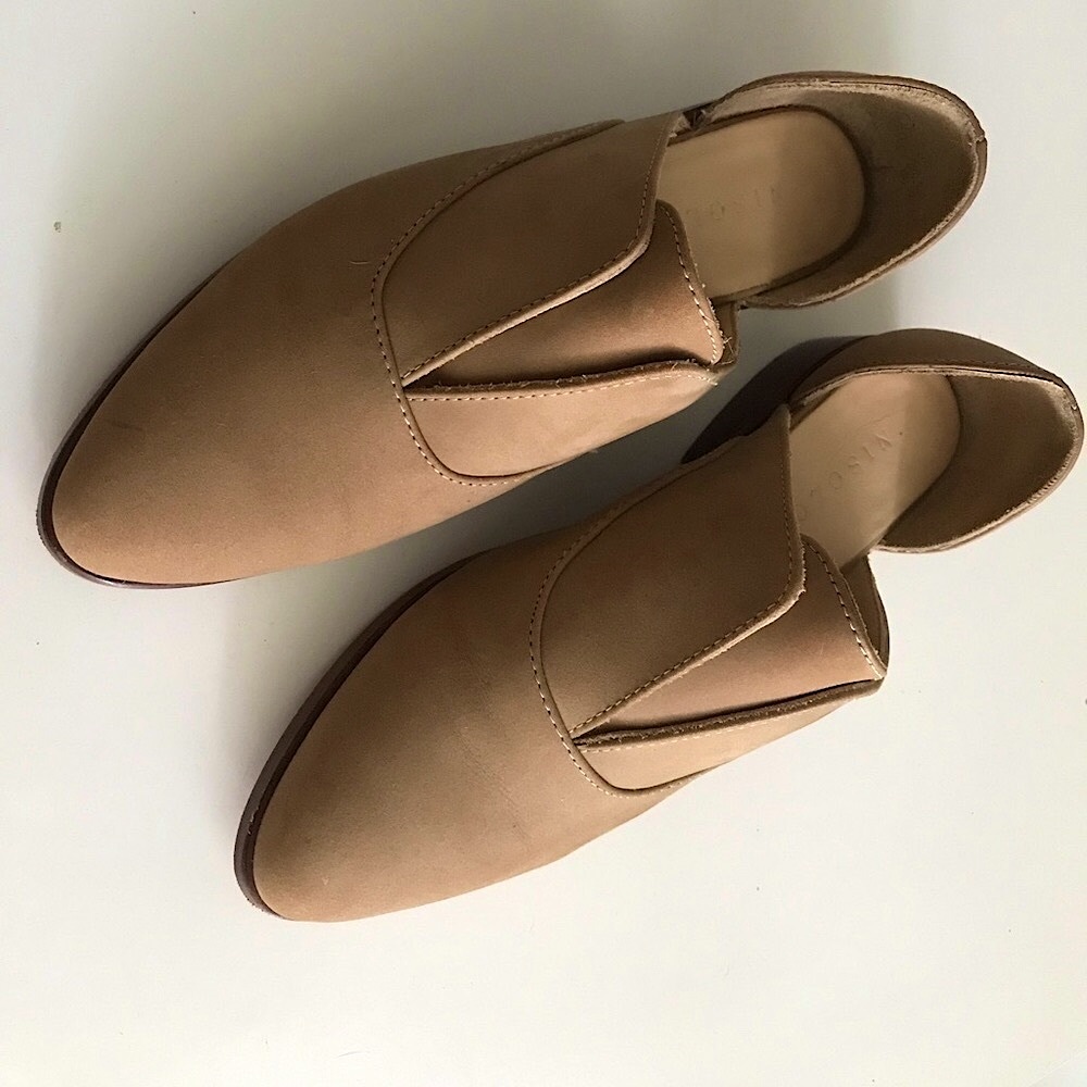 Nisolo Emma d'Orsay Oxford Suede Wheat - size 5